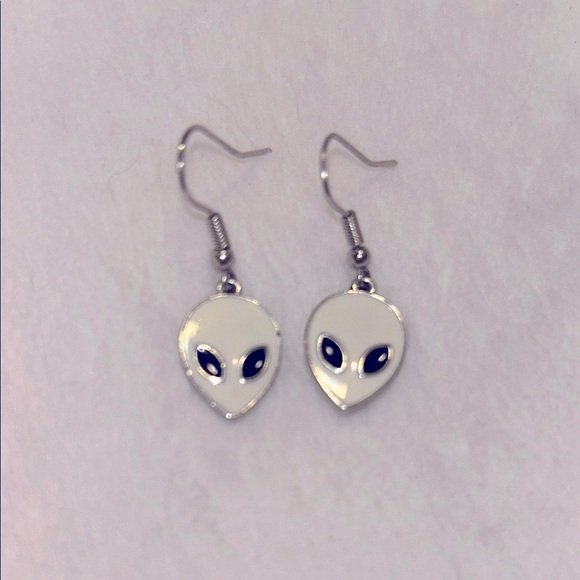 None Jewelry - 🩵3/$18🩵 Alien Face Dangle Earrings